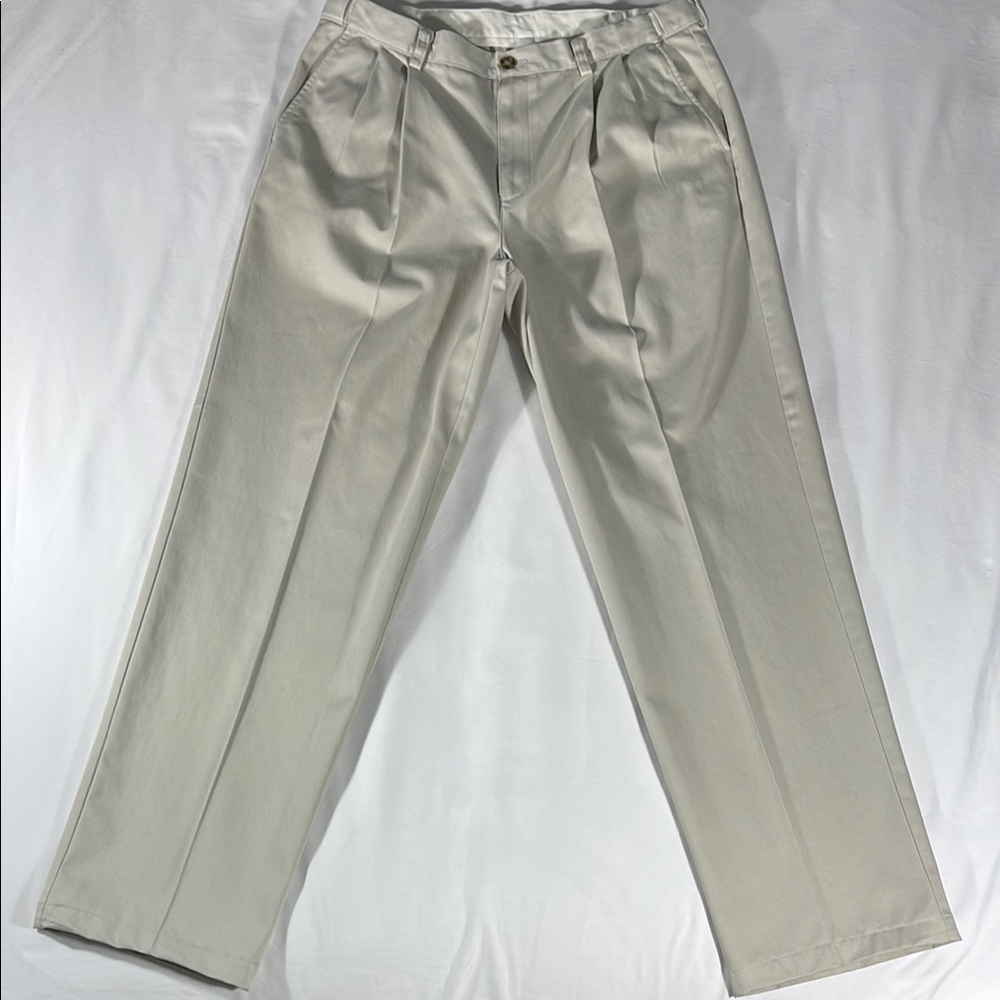 L.L. Bean mens stone khaki rugged Comfort pleated chino pants - size 37x33